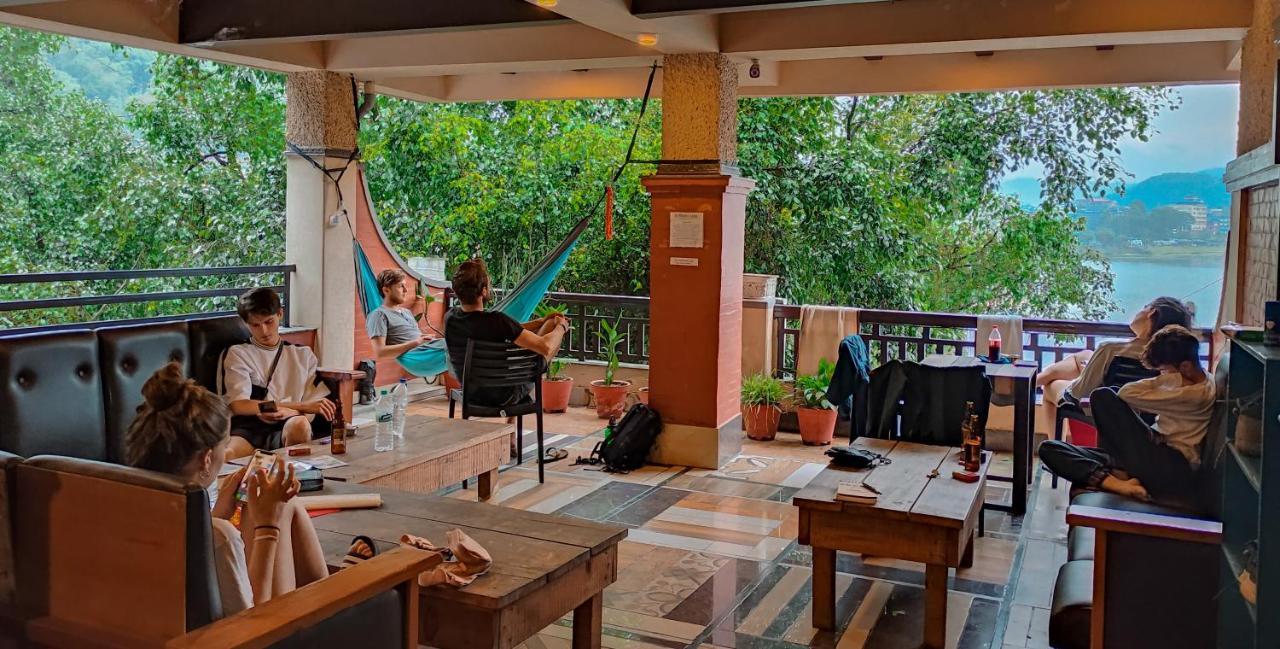 Hotel Forest Lake Backpackers' Hostel Похара Екстериор снимка