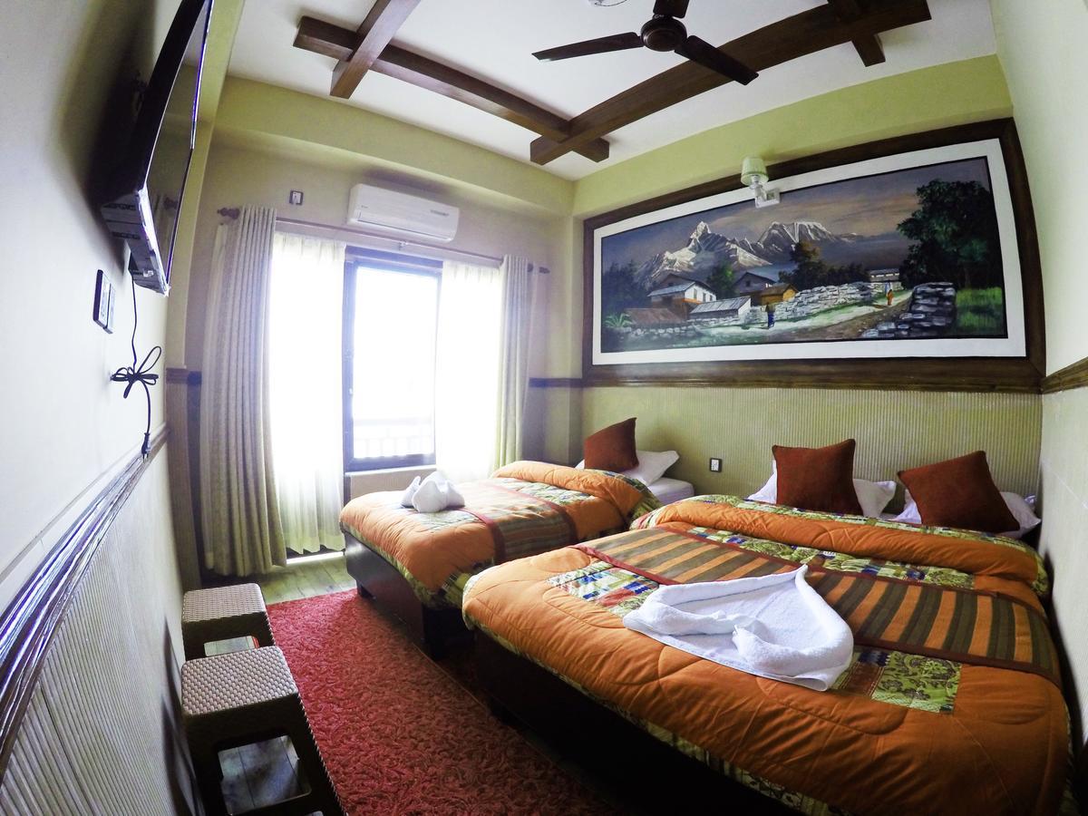 Hotel Forest Lake Backpackers' Hostel Похара Екстериор снимка