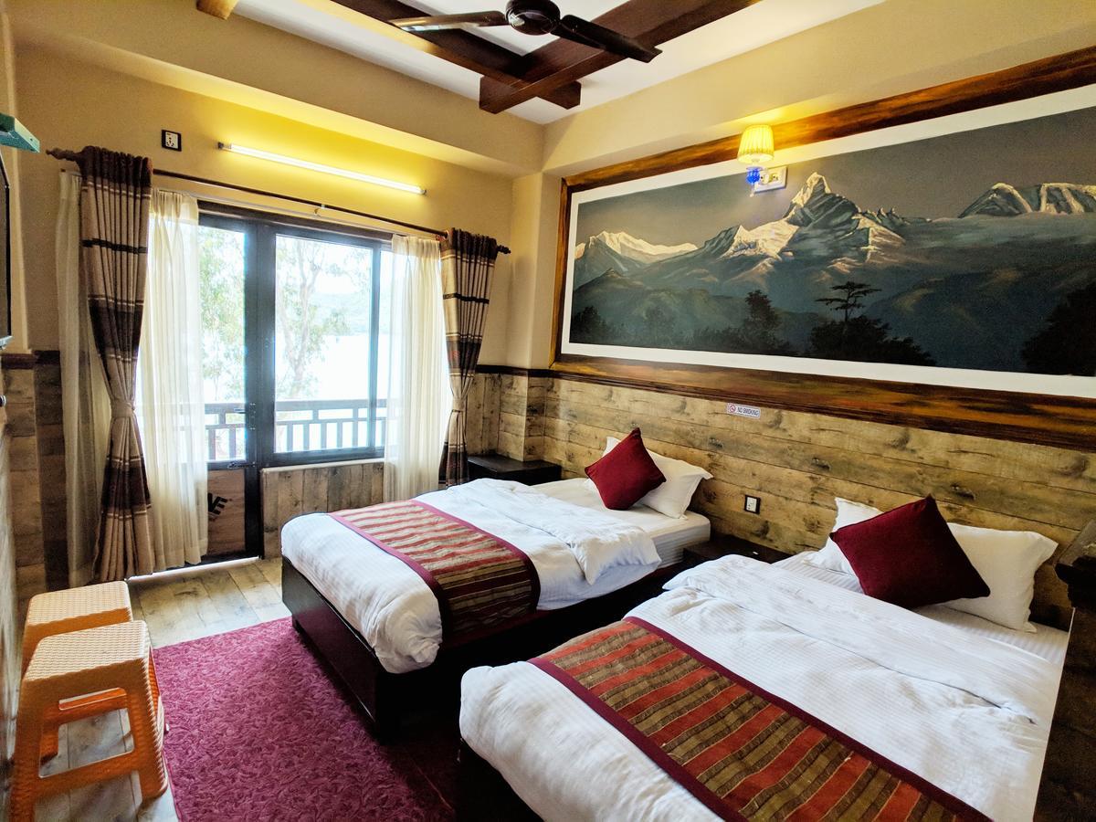 Hotel Forest Lake Backpackers' Hostel Похара Екстериор снимка